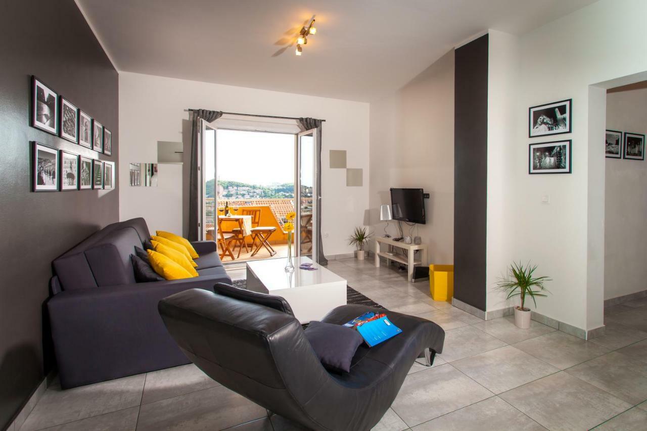 Two Bedroom Apartment With A Sea View & A Balcony Дубровник Экстерьер фото